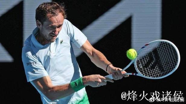 澳网第3日梅德韦德夫逆转晋级 卢布列夫遭一轮游 澳网第3日梅德韦德夫逆转晋级 卢布列夫遭一轮游